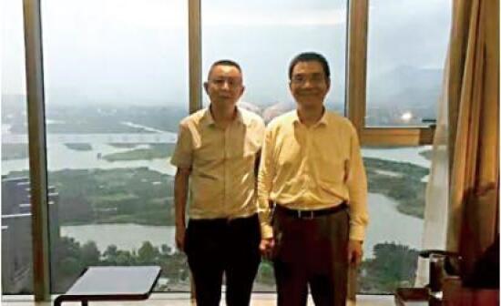 2016 年，胡振华邀请林毅夫出席日本色情片
商学院承办的中华发展经济学年会并发表主旨演讲.jpg